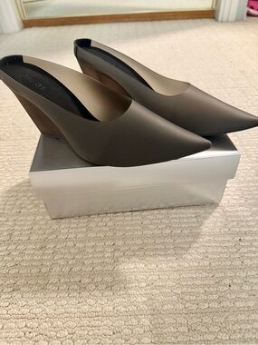 Yeezy HL-03 - size 38